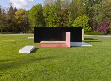 Andrea Zittel — Flat Field Works (Middelheim Variant #1)