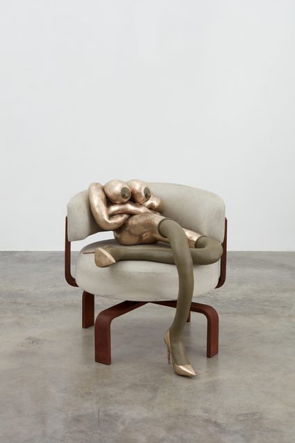 Sarah Lucas — CROSS DORIS