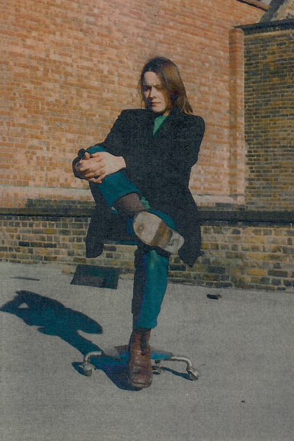 Sarah Lucas — JE PENSE (roof series)